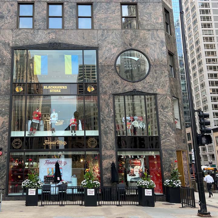 Chicago blackhawks store sales michigan ave